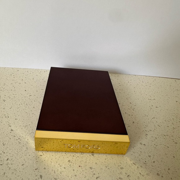 TOM FORD Eye Color Quad Eyeshadow Palette - GOLDEN MINK - Picture 4 of 5